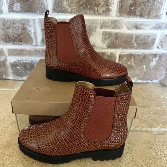 Andre‎ Assous Peggy Chelsea Boot Booties Leather Women Embossed Croc Brown 6.5M - Picture 2 of 13